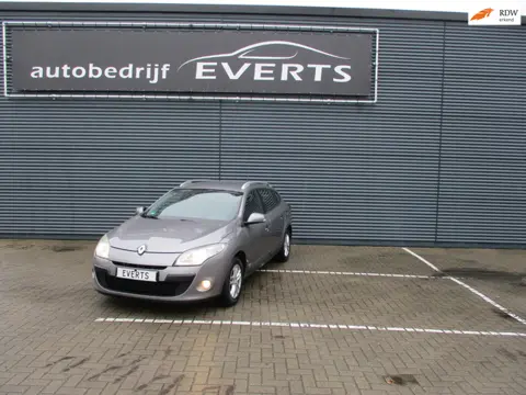Renault Mégane Estate 1.6 Dynamique Zeer mooie auto distributie bij 197000 km vervangen nu scherpe m