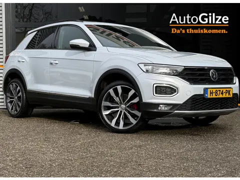 Volkswagen T-Roc 1.5 TSI Sport l Pano l Stoelverwarming l Virtuele Dashboard l