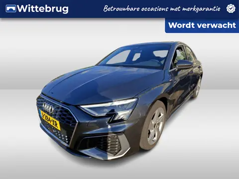 Audi A3 Limousine 30 TFSI 110pk S edition / 2X S-Line / Navigatie / Climatecontrol / Parkeersensoren