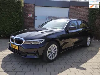 BMW 3-serie Touring 320e - SOH 92 % - LASER - LEDEREN SPORTSTOELEN - CARPLAY - 1e EIGENAAR - DEALER 