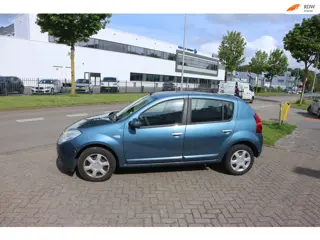 Dacia Sandero 1.4 Lauréate / LEES TEKST / READ TEXT ! ! !