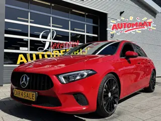 Mercedes-Benz A-klasse 180 Design Plus- AUTOMAAT - Navigatie I Leer I Digital Dashboard I Sport inte