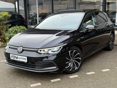 Volkswagen Golf 1.5 TSI STYLE l ACC l XENON l PANO