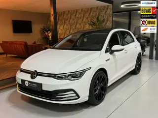 Volkswagen Golf 1.5 eTSI Style Garantie Pano Memory Massage Sfeer Carplay Camera Blindspot ACC Navi 