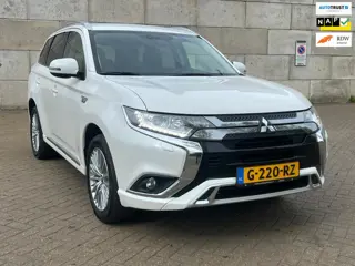 Mitsubishi Outlander 2.4 PHEV Pure+ plug in eerste eigenaar