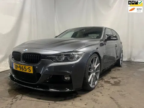 BMW 3-serie 318i M Sport Edition - BPM - Zijschade