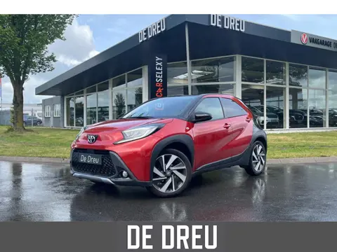 Toyota Aygo X 1.0 VVT-i MT Premium | CAMERA | STOELVERW | TWO-TONE |