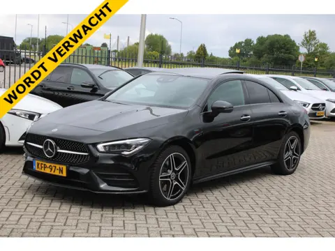 Mercedes-Benz CLA-Klasse 250e Premium Plus AMG LINE NIGHT PAKKET PANORAMDAK CARPLAY MEMORY SFEER DIS