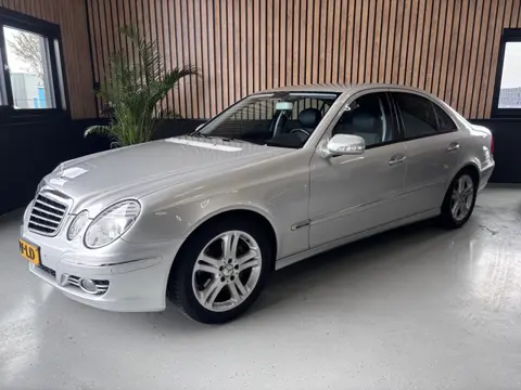 Mercedes-Benz E-Klasse 200 K. Avantgarde XENON/TOP ONDERHOUDEN!