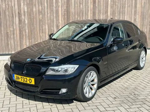 BMW 3-serie 318d Lease High Executive | NAVI | LEDER |