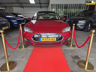 Tesla Model S 85 Base