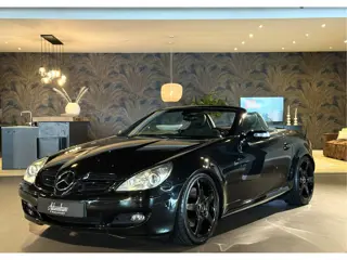 Mercedes-Benz SLK 350 V6 272PK I Black on Black I 18"