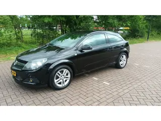 Opel Astra GTC 1.6 Airco / Nieuwe apk