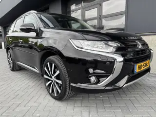 Mitsubishi Outlander 2.0 PHEV Executive Edition (bj 2015)