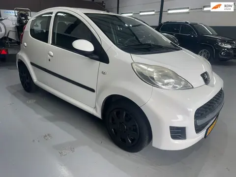 Peugeot 107 1.0-12V XS