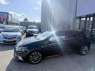 Renault Mégane 1.6 TCe GT 205PK! Automaat! BOSE! HUD! CAMERA! INRUIL MOGELIJK!