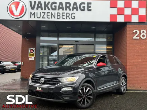 Volkswagen T-Roc 1.5 TSI Style // BEATS AUDIO // TREKHAAK // NAVI // PDC // ADAPTIVE CRUISE // APPLE
