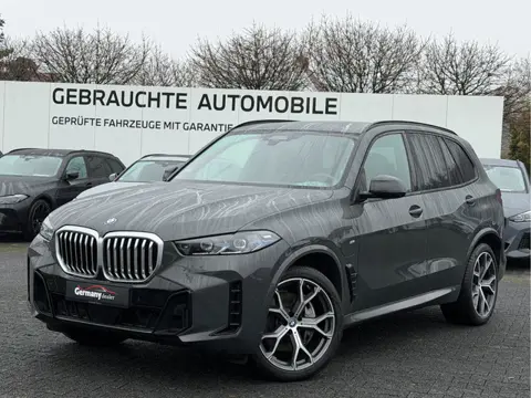 BMW X5 xDrive50e 489pk M-Sport Lucht Swarovski Trekh HUD 4W-best Zetels H&K Laser Alcant.Hemel VOL!