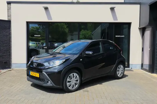 TOYOTA AYGO X 1.0 VVT-I S-CVT PLAY, Airco, Camera, Automaat