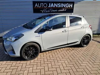 Toyota Yaris 1.5 Hybrid GR-Sport!! Hybride Automaat | Unieke uitvoering!! | Camera | Cruise | Stoelv