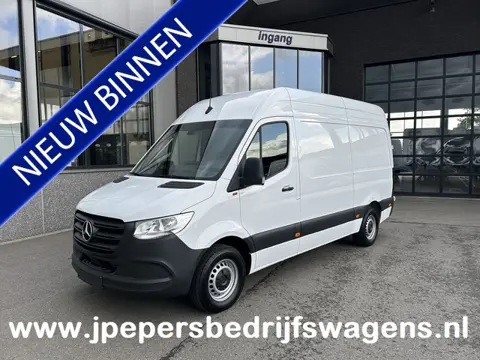 Mercedes-Benz Sprinter 315 CDI L2 H2 RWD Pro MBUX / Trekhaak / Camera / Cruise control / Airco / 270