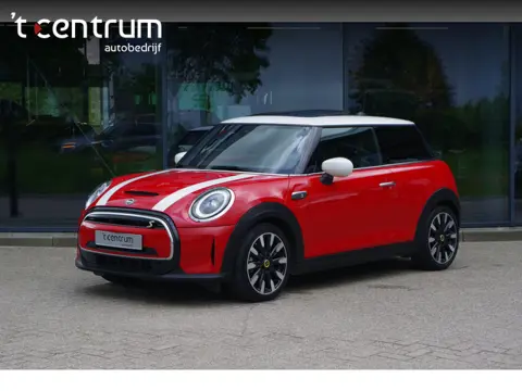 MINI Mini Electric MINI Yours 33 kWh 184 PK, Leder, Panoramadak, Navigatie, Stoelverwarming