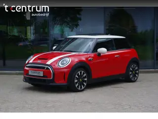 MINI Mini Electric MINI Yours 33 kWh 184 PK, Leder, Panoramadak, Navigatie, Stoelverwarming