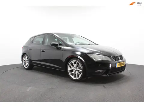 Seat Leon 1.4 TSI FR | Climate control | Stoelverwarming | Parkeersensoren | Trekhaak | Cruise contr