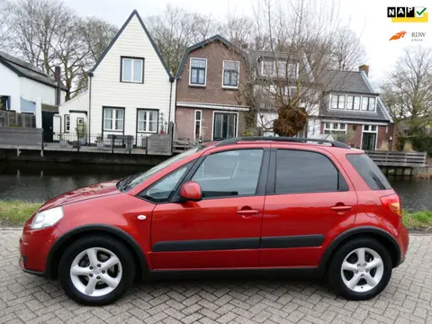Suzuki SX4 1.6 Shogun 108pk Airco Hoge instap PDC Trekhaak 1200kg.