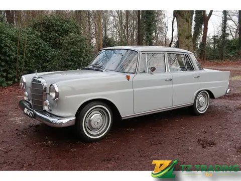 Mercedes-Benz 190 c C Limousine (W110) (bj 1964)