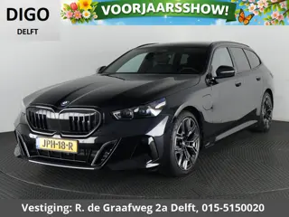 BMW 5-serie Touring 530e M-Pakket | Harman Kardon | Elektrisch wegklapbare trekhaak | Leder | decemb