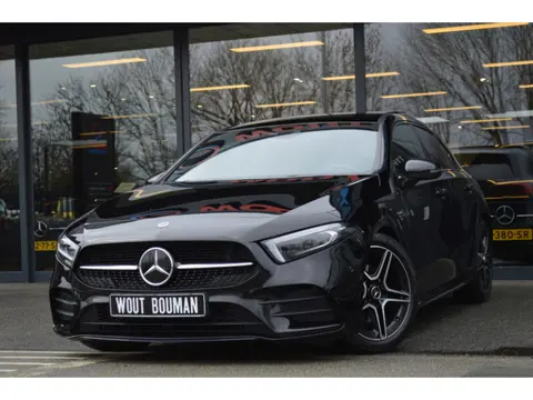 Mercedes-Benz A-Klasse 200 AMG Led Panorama Distronic Widescreen Sfeer Camera Night Pdc