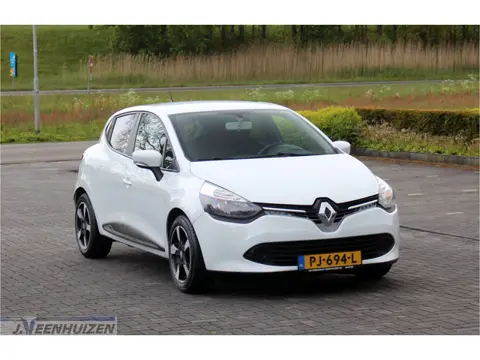 Renault Clio 1.2 Collection (bj 2013)