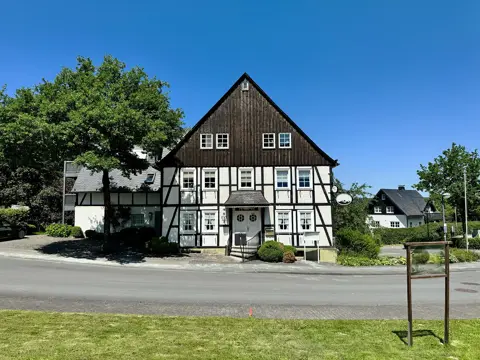 D851 - Uw eigen Gasthof in het prachtige Sauerland Duitsland. Pension B&B te koop