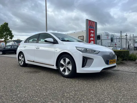 Hyundai IONIQ Comfort EV | Adap. Cruise Control | Carplay | Camera | Infinity geluidsysteem | Elek. 