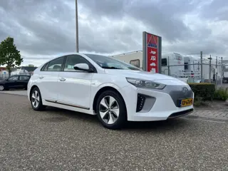 Hyundai IONIQ Comfort EV | Adap. Cruise Control | Carplay | Camera | Infinity geluidsysteem | Elek. 