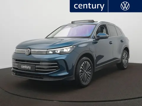 Volkswagen Tiguan 1.5 eHybrid Elegance Trekhaak - 19 Inch - Panoramadak - Leer - Navigatie
