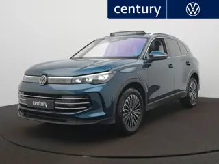 Volkswagen Tiguan 1.5 eHybrid Elegance Trekhaak - 19 Inch - Panoramadak - Leer - Navigatie
