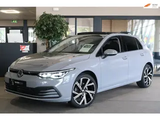 Volkswagen Golf 8 1.5 eTSI Life 150PK DSG Pano IQ Led Navi ACC PDC Virtual