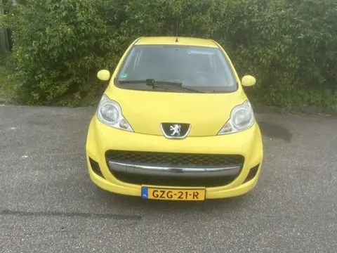 Peugeot 107 1.0-12V XR