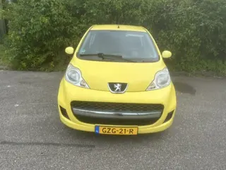 Peugeot 107 1.0-12V XR
