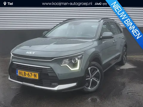 Kia Niro 1.6 GDi Hybrid DynamicLine Navigatie, Smart Key, Parkeersensoren voor + achter, Achteruitri