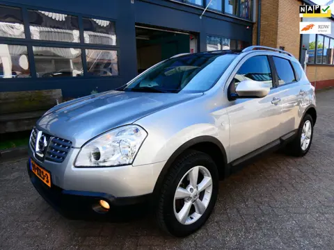 Nissan Qashqai 1.6i 114pk Clima Cruise Navi Trekhaak 1200kg. Panorama