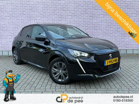 Peugeot e-208 EV Allure 50 kWh GARANTIE/CARPLAY/CLIMA/CRUISE/NAVI/CAMERA/LICHTMETAAL rijklaarprijs!