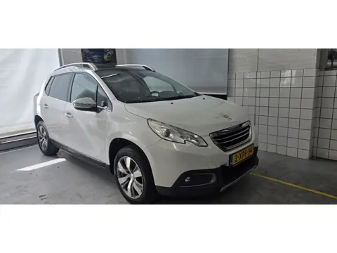 Peugeot 2008 1.2 VTi Allure