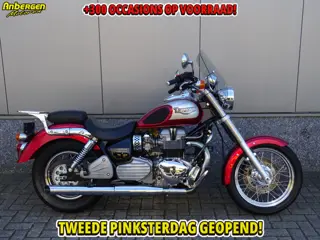 Triumph BONNEVILLE AMERICA (bj 2003)