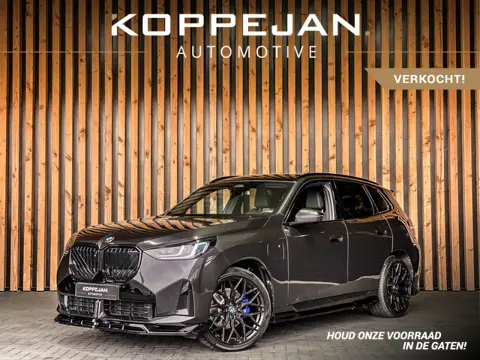 BMW X3 30e xDrive 299PK M-Sport | PANO | KEYLESS | SFEERVERLICHTING | RIJASSISTENT PLUS | HARMAN KAR