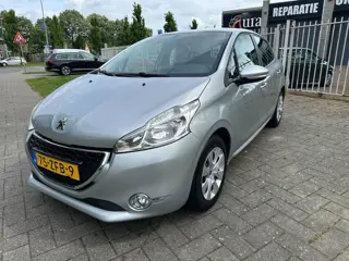 Peugeot 208 1.2 VTi Blue Lease
