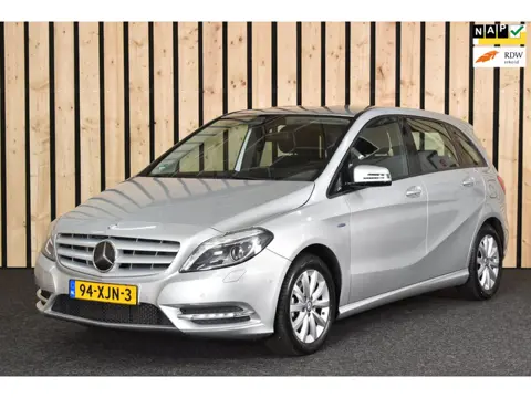 Mercedes-Benz B-klasse 180 Ambition Trekhaak 113dkm 2e eig. Clima Cruise LED PDC V+A Nwe APK
