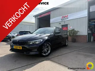 BMW 3-serie 320i High Executive Keyless, clima, stoelverwarming, pdc, cruise